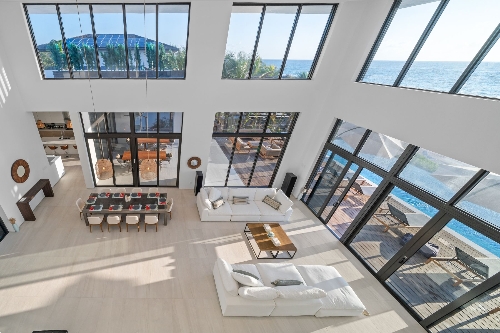 Harbour Island ,  18&nbsp;400&nbsp;000 &euro;