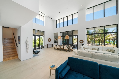 Harbour Island ,  18&nbsp;400&nbsp;000 &euro;