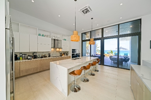 Harbour Island ,  18&nbsp;400&nbsp;000 &euro;