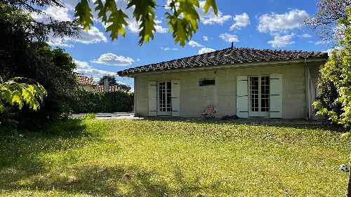 EYSINES,    970&nbsp;000 &euro;