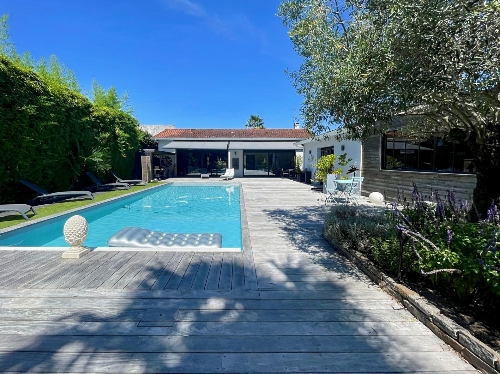 BRUGES,   1 357 000 €