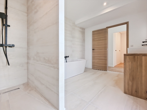 BRUGES,    989&nbsp;000 &euro;