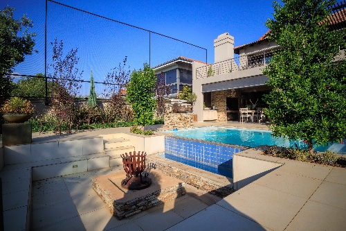 Hartbeespoort,    650 000 €