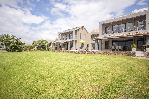 Hartbeespoort,    685 000 €