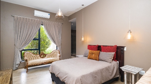 Hartbeespoort,    685&nbsp;000 &euro;