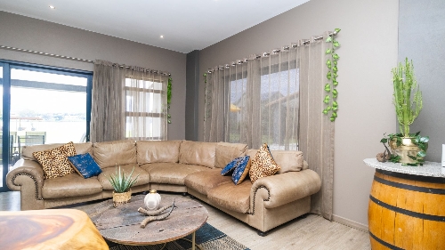 Hartbeespoort,    685&nbsp;000 &euro;