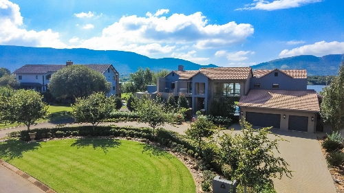 Hartbeespoort,    685&nbsp;000 &euro;