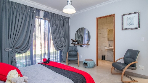 Hartbeespoort,    640&nbsp;000 &euro;