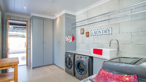 Hartbeespoort,    640&nbsp;000 &euro;