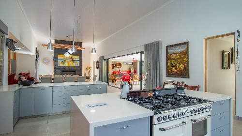 Hartbeespoort,    640 000 €