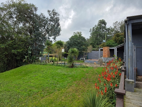 George,    707&nbsp;000 &euro;