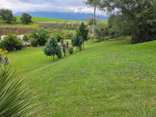 George,    707&nbsp;000 &euro;