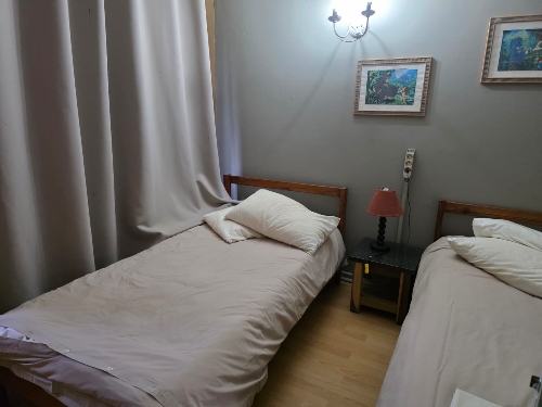 George,    707&nbsp;000 &euro;