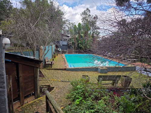 George,    707&nbsp;000 &euro;