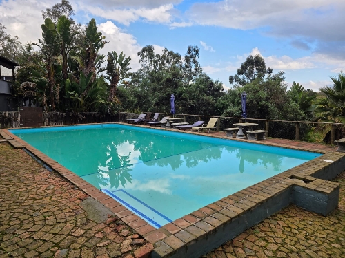 George,    707&nbsp;000 &euro;