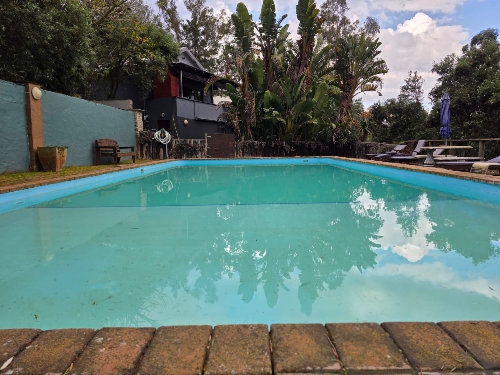 George,    707&nbsp;000 &euro;