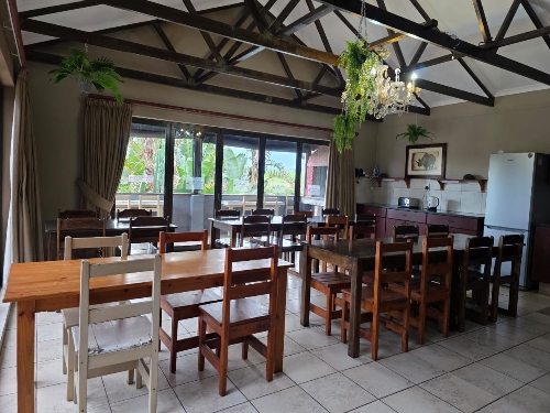 George,    707&nbsp;000 &euro;