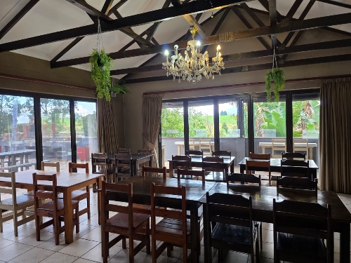 George,    707&nbsp;000 &euro;