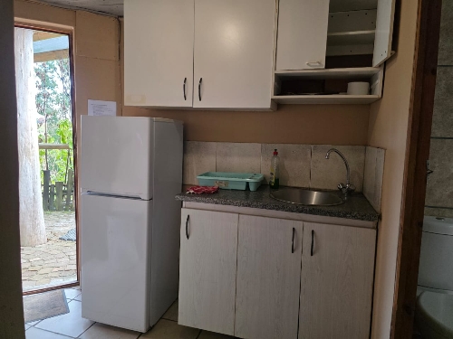 George,    707&nbsp;000 &euro;