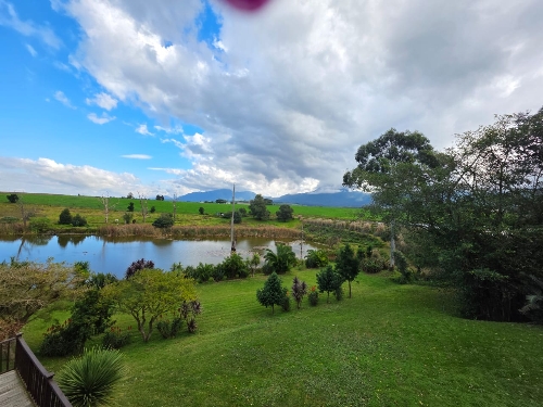 George,    707&nbsp;000 &euro;