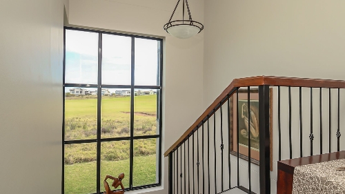 George,    531&nbsp;000 &euro;