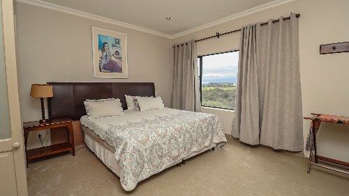 George,    531&nbsp;000 &euro;