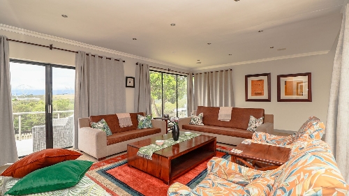 George,    531&nbsp;000 &euro;