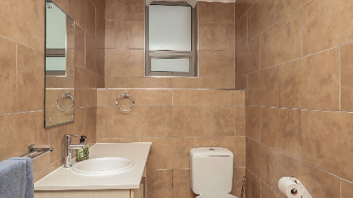 George,    960&nbsp;000 &euro;