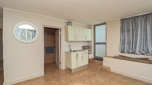 George,    960&nbsp;000 &euro;