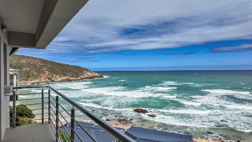 George,    960&nbsp;000 &euro;