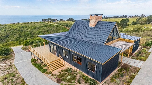 George,    780&nbsp;000 &euro;