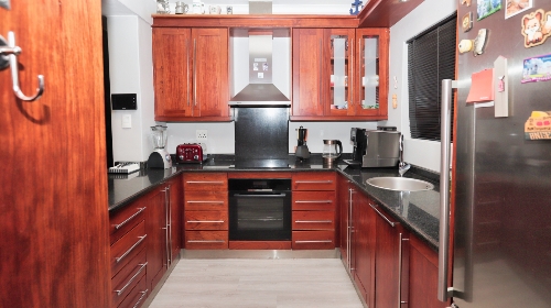 Paarl,    500&nbsp;000 &euro;