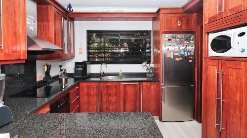 Paarl,    500&nbsp;000 &euro;