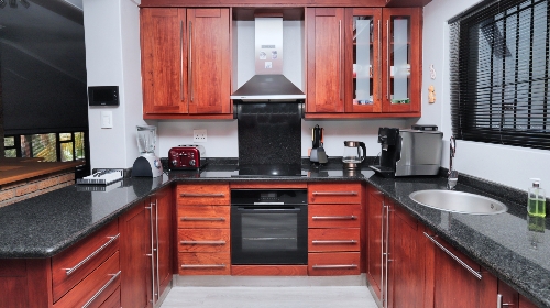 Paarl,    500&nbsp;000 &euro;