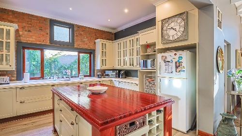 Hartbeespoort,    280&nbsp;000 &euro;