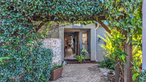 Hartbeespoort,    280&nbsp;000 &euro;