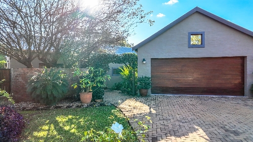 Hartbeespoort,    280&nbsp;000 &euro;