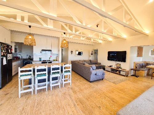 Jeffrey's Bay,    240&nbsp;000 &euro;