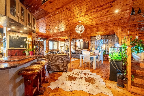 Cape Town,   1&nbsp;607&nbsp;000 &euro;