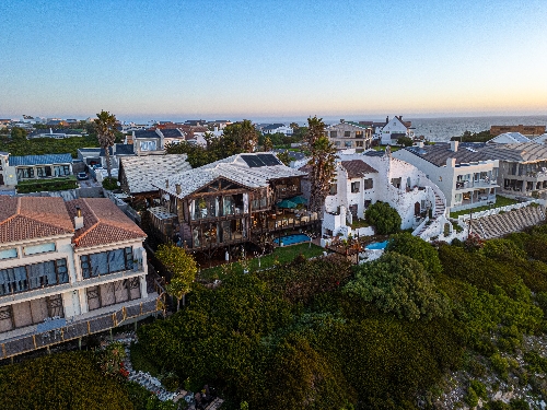 Cape Town,   1&nbsp;607&nbsp;000 &euro;