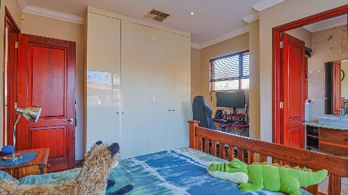 Hartbeespoort,    360&nbsp;000 &euro;