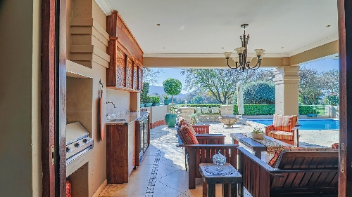 Hartbeespoort,    360&nbsp;000 &euro;