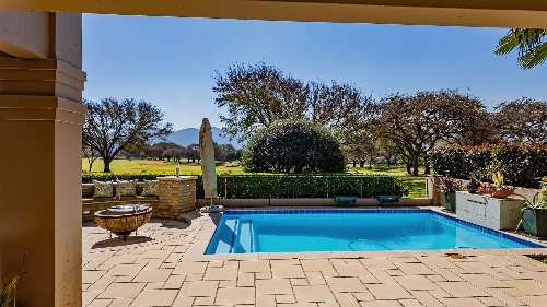 Hartbeespoort,    360&nbsp;000 &euro;
