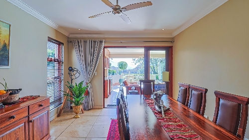 Hartbeespoort,    360&nbsp;000 &euro;