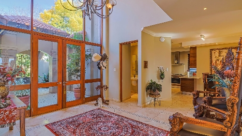 Hartbeespoort,    360&nbsp;000 &euro;