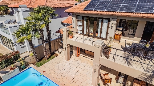 Hartbeespoort,    360&nbsp;000 &euro;