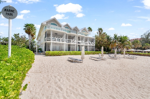 Grand Cayman,   8 950 000 €