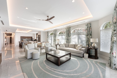 Grand Cayman,   8 950 000 €