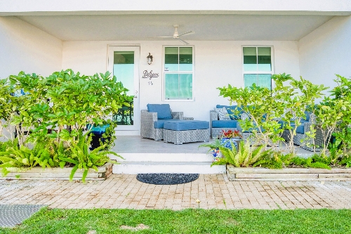 Grand Cayman, 231 584 949 €