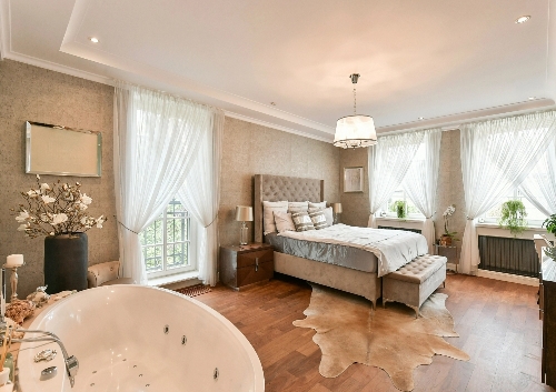 Prague,   4&nbsp;200&nbsp;000 &euro;